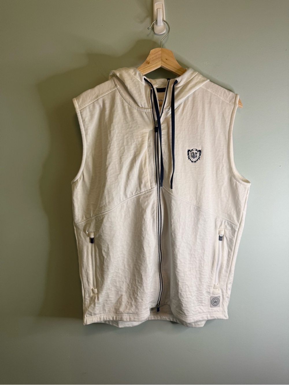 Peter Millar Crown Sport Perth Hooded Vest Mens Medium White SACC San Antonio CC - Picture 3 of 7